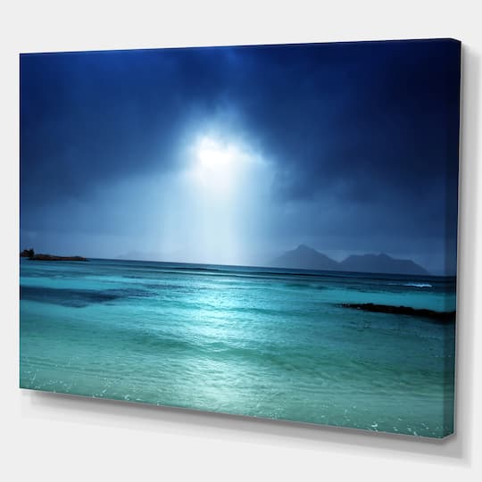 Designart - Blue sky on the beach of la Digue island Seychelles